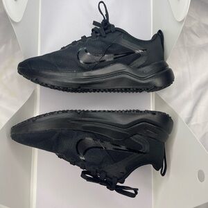 Black Nike Downshifter 12
